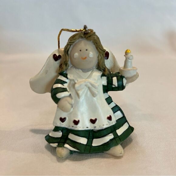 Holiday Treasures Hand Crafted Gift Box & 5 Resin Christmas Tree Ornaments - Picture 6 of 8